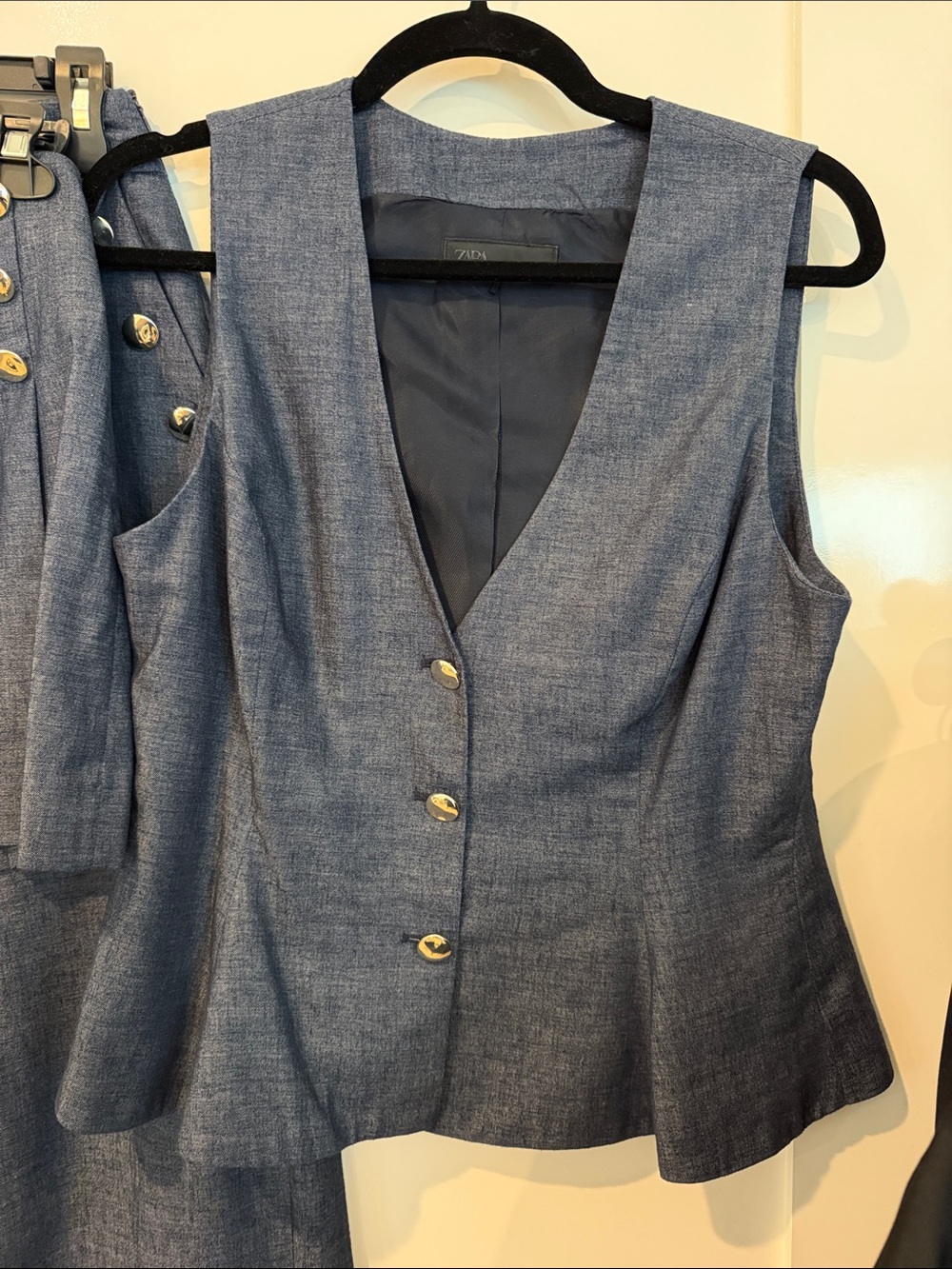 Zara Blue Tailored High-Waist Jean Shorts with Matching Vest - Picture 4 of 14